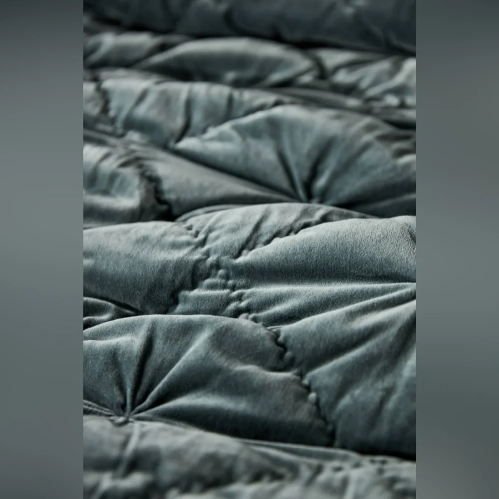 Anthropologie Trova Velvet Quilt Queen - Picture 4 of 8